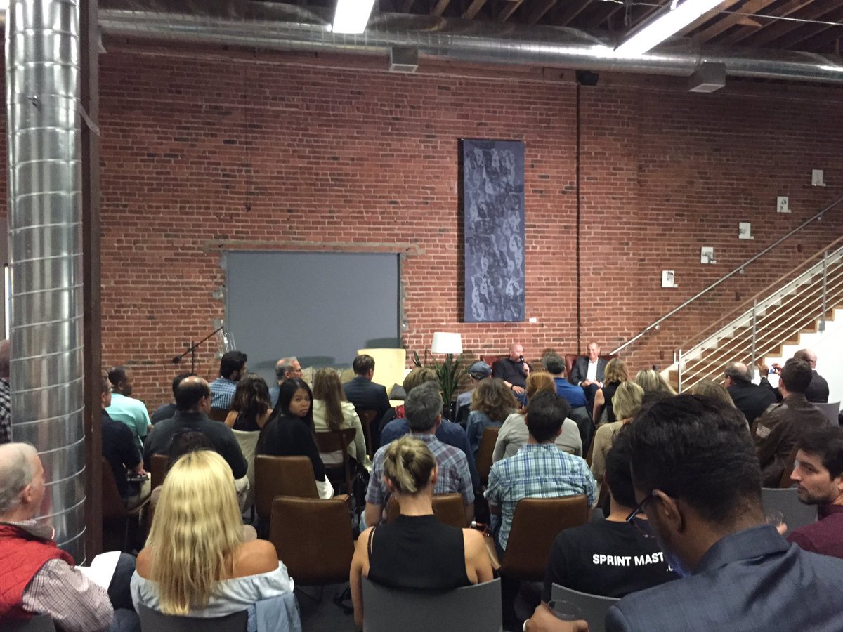 niklasbabel's tweet photo. #SFNewTech #meetup @hellocovo - great venue! https://t.co/umkDqkmVxS