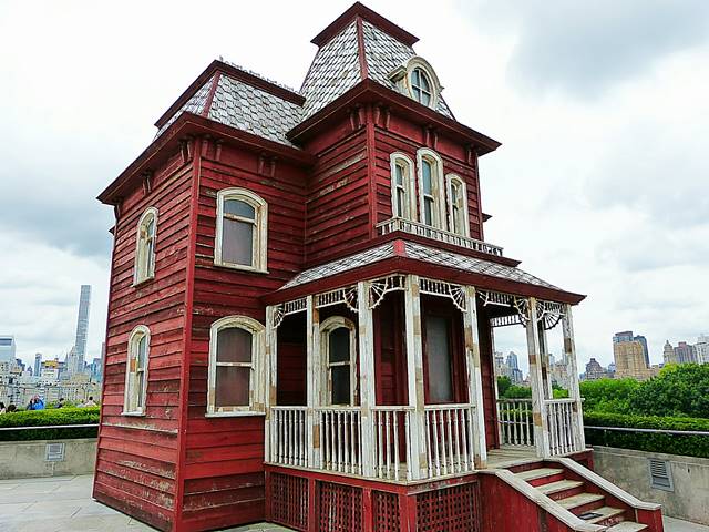 mikissh3's tweet photo. メトロポリタン美術館　期間限定の屋上庭園
https://t.co/VFPrhiKX5I
#MetRoof https://t.co/r5BtqKfYwl