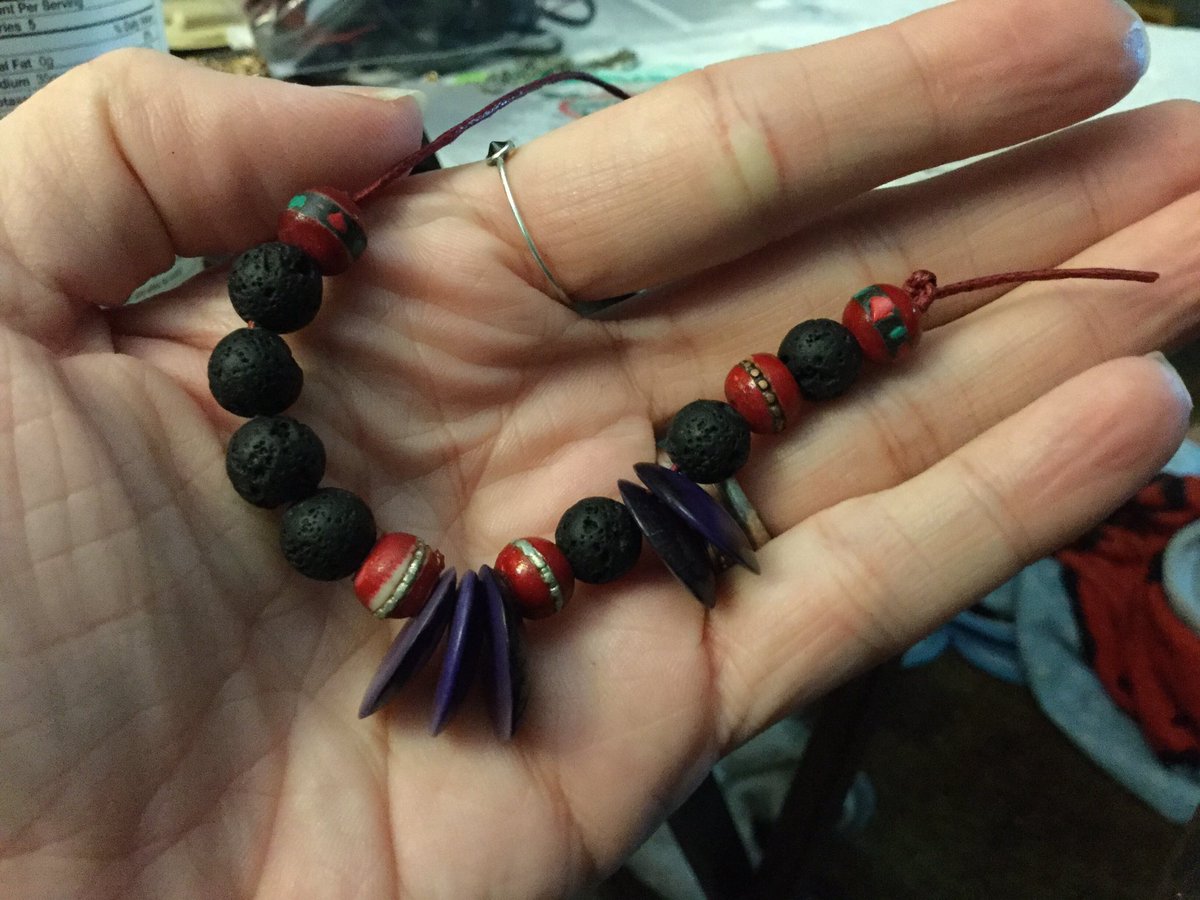ParrettNess's tweet image. Love making bracelets with these amazing beads from #naturebeads