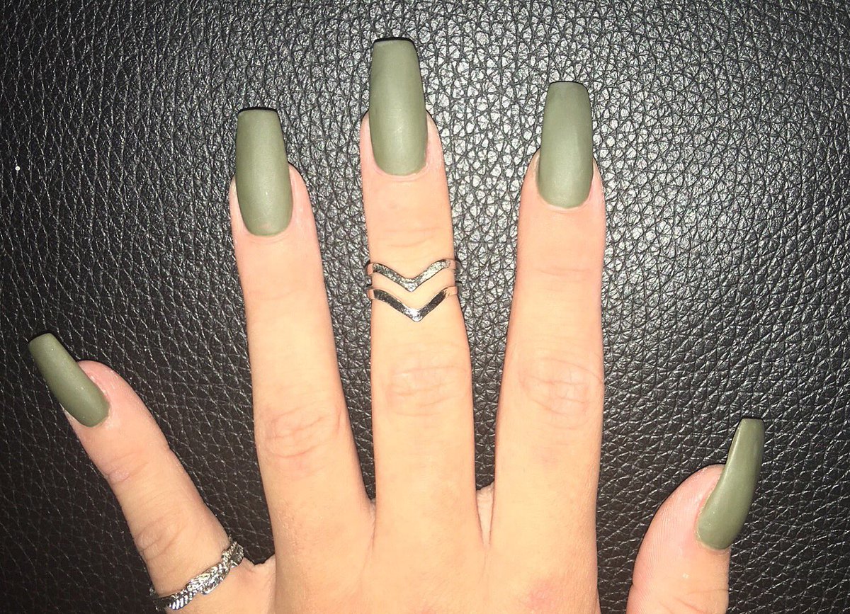 spinsewz's tweet photo. Matte army green😉 #nailupdate https://t.co/08pcuobBEs