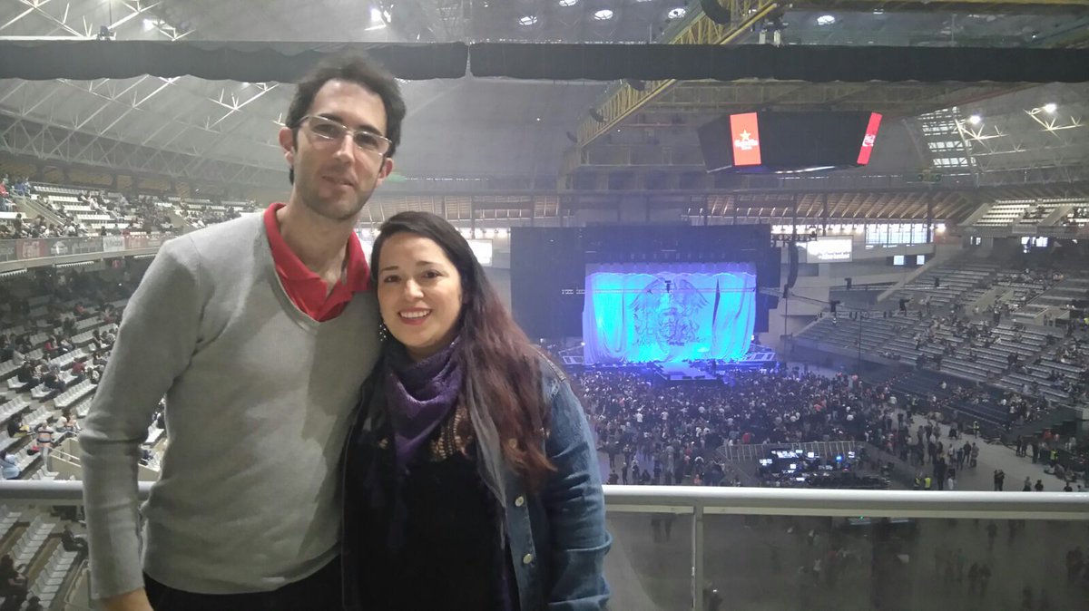 Lurdsleon's tweet photo. Me muero de ganas de ir a otro concierto... En este ya tenía casi 8 meses de embarazo... Que se pueda pronto please 🙏🏼 https://t.co/BtULyhjSlh