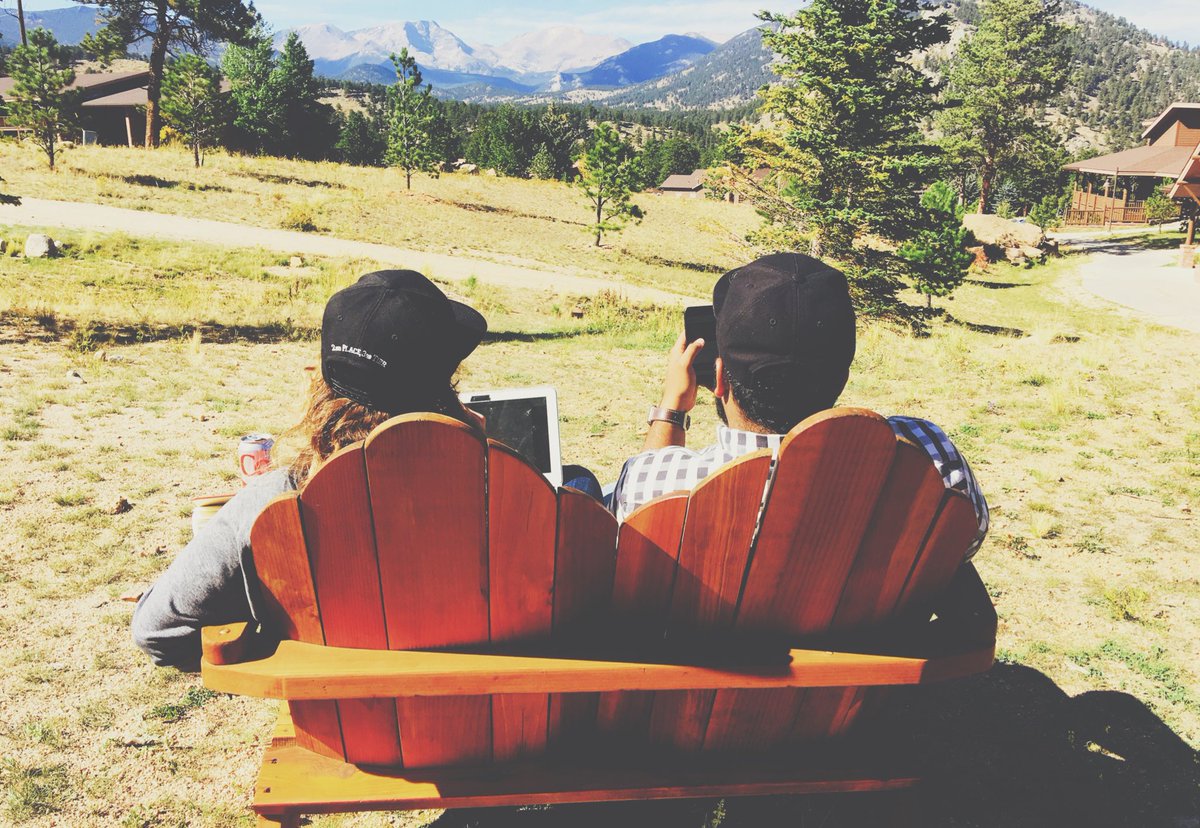 vvaldiv's tweet photo. Team Digital does the outdoors @ our GOTV retreat #COtogether #HILLorado https://t.co/d12QoPWo7W