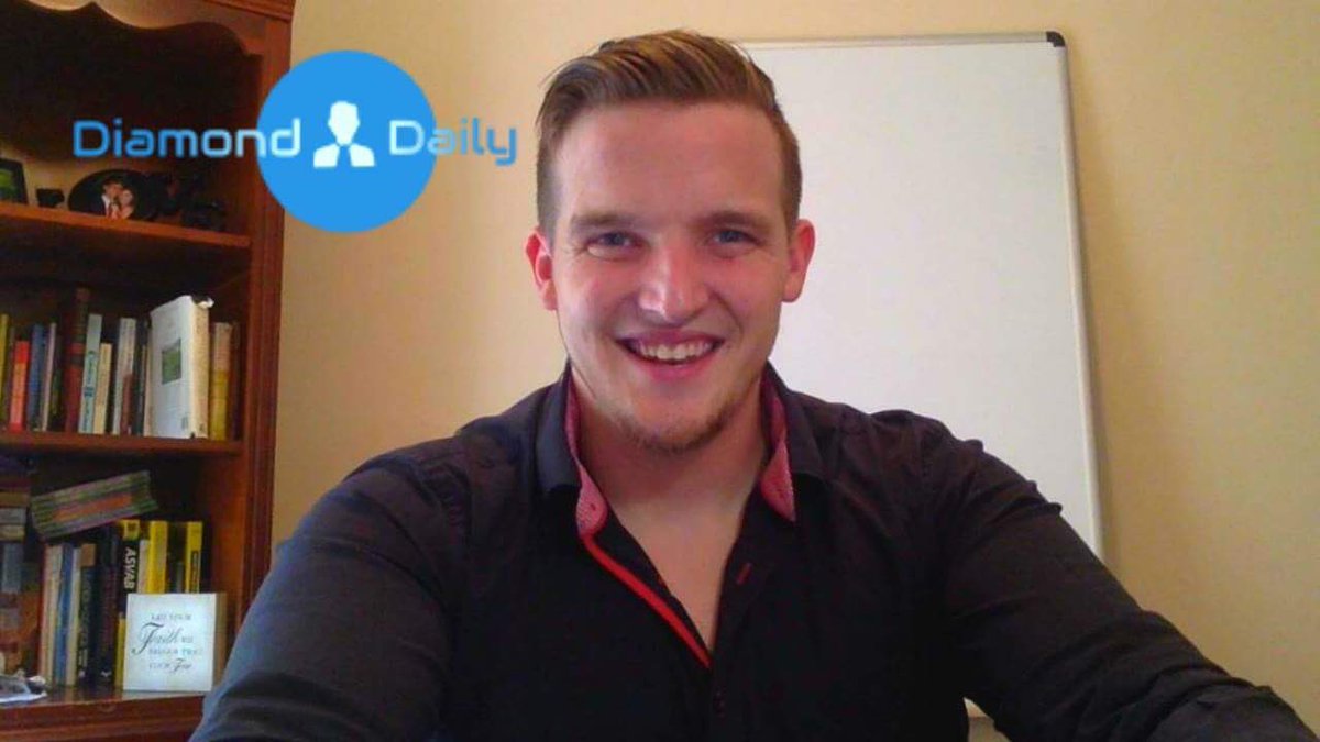 Diamond Daily 001: student of entrepreneurship, travel junkie... The adventure begins!! #Diamonddaily

youtu.be/s1V4rn0IKX4