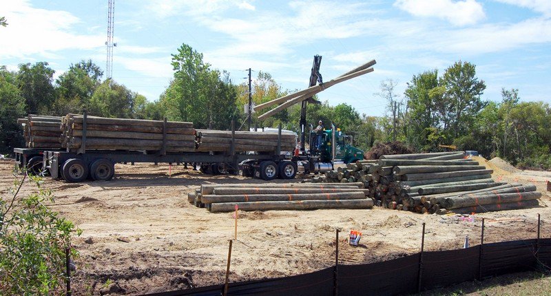 postandcourier's tweet photo. Construction moving ahead on 10 new #MountPleasant hotels https://t.co/PIlbazYZh5 @dmunday #chsnews #mountp https://t.co/ghFFs8JjFc