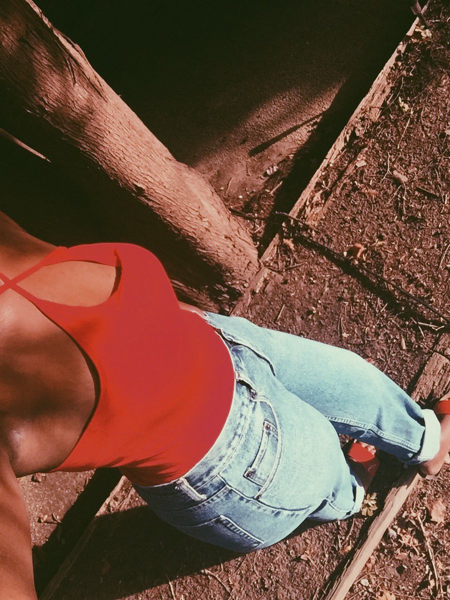 Neferdede_'s tweet photo. Eisshhh gem of life #ruby 

Fine #LIBJue #LIBGeh https://t.co/Rts0ZVbJJi