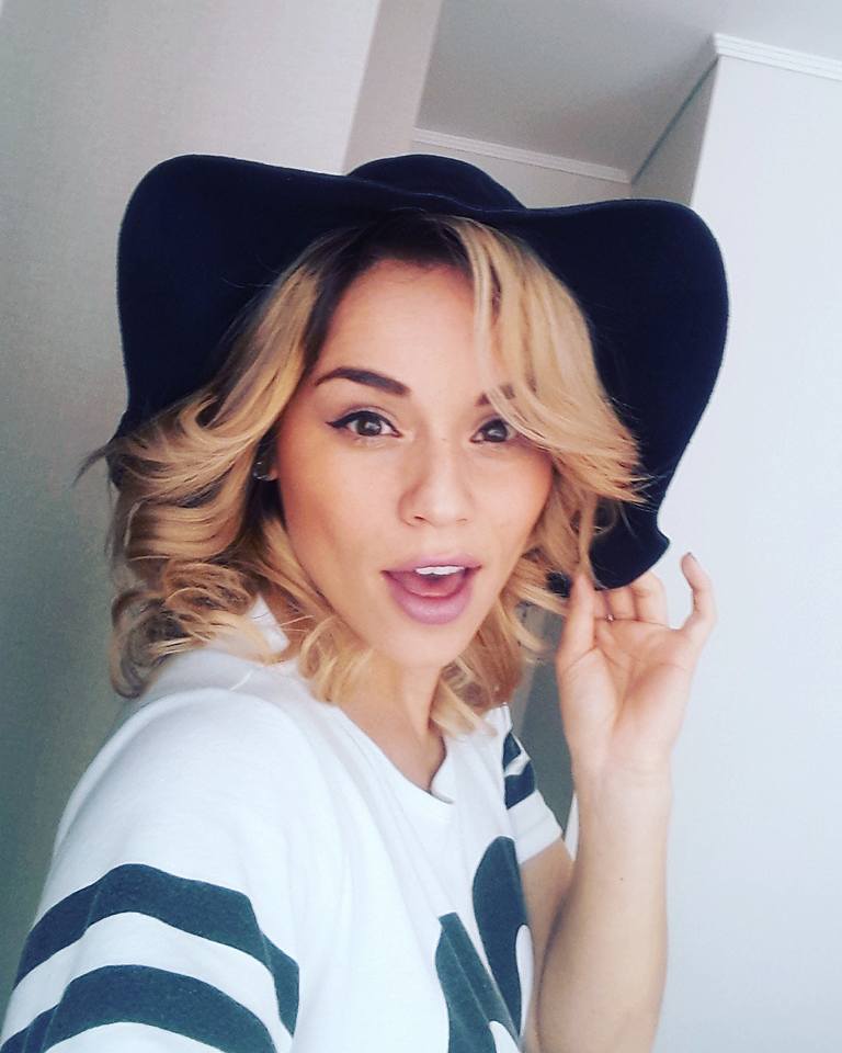 ContigoFeerG's tweet photo. oye Gallardo que beshaaa #FernandaGallardo 😍 https://t.co/ye1oOLt1PH