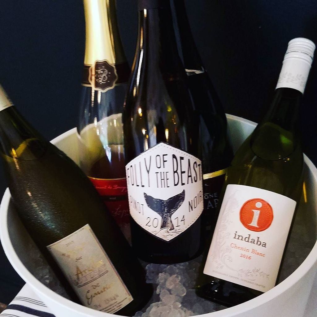 StatusKuoLA's tweet image. #wine...we just can't get enough!  We have some fun stuff, but if you want to bring your o… ift.tt/2cz7NzT