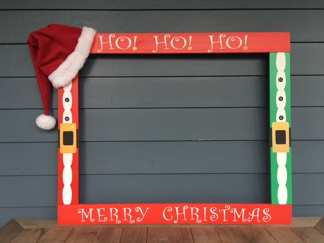 PalletCreatives's tweet image. Santa Claus is coming to town in 97 days! Our #photobooth #frameprop is a fun festive addition to your #celebration! etsy.com/listing/466459…