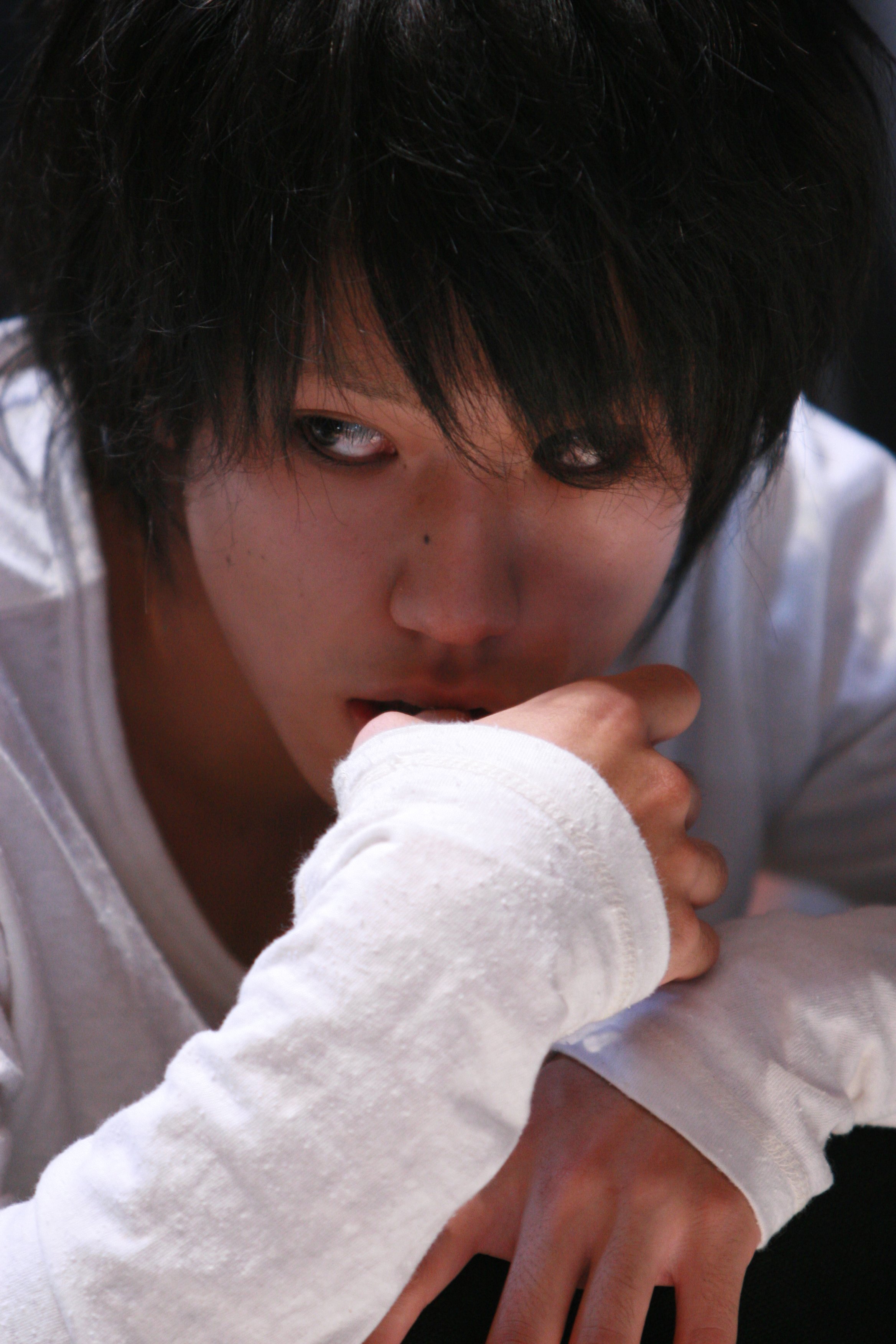 Encore Films on Twitter: "Kenichi Matsuyama as L. A new chapter begins. Death  Note: Light Up The New World, 10.11.2016. https://t.co/jrZbYaVMgS" / Twitter