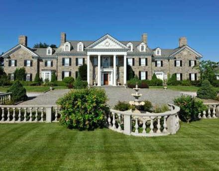 LifesFinerThing's tweet photo. Colonial Mansion https://t.co/E0W1xU5kpm