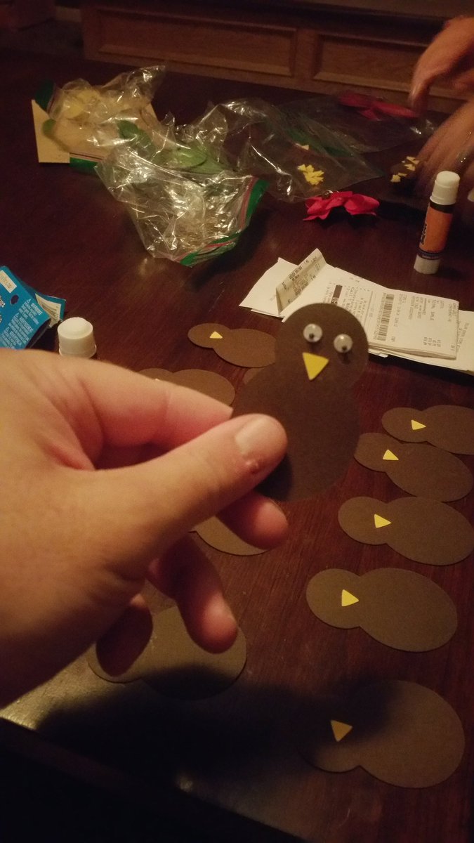 DaughtersDads's tweet photo. Themed parties 🎉 are fun she said. I won't have to help she said. Stuck Gluing googly eyes on turkeys 2 mos b4 party? #tgiving1stbirthday https://t.co/8weB5jzqf8