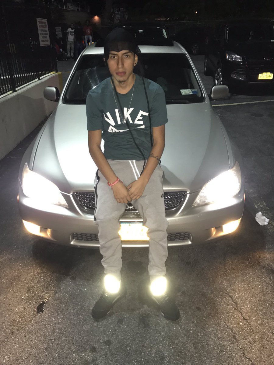 ityb_lou's tweet photo. #InMyDuffle 🎒 #AhhMan https://t.co/urlV9Fnf7N