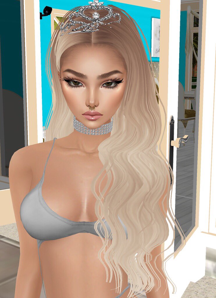 sohosultry's tweet image. Wasn't on the couch but these titties are SITTING hunty! Hate on it #whoisthatgirl