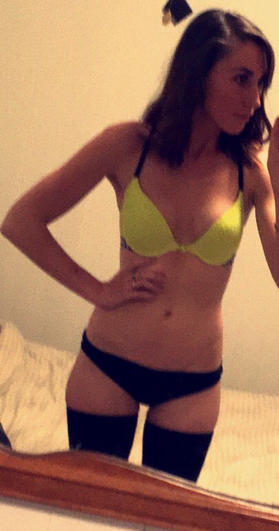 ameliacatemfc's tweet photo. Come cuddle me->> https://t.co/HeQXKBrSrX @MFC_CB_Camgirls @MFCpromotion @CamStarNinja @LewdPromoter https://t.co/0kOZYd8DgC
