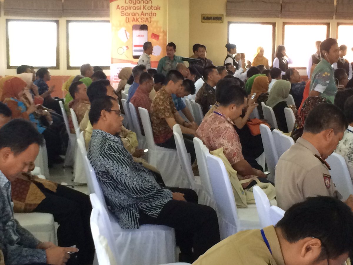 Penandatangan MOU Kota cerdas bersama kepala daerah se indonesia <a href="/AriefWismansyah/">Arief R. Wismansyah</a> <a href="/Kota_Tangerang/">KOTA TANGERANG</a> <a href="/KesbangPol_TGR/">Badan Kesbangpol Kota Tangerang</a>