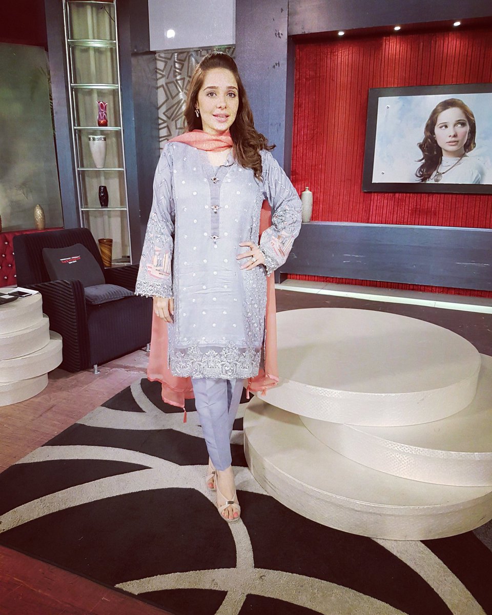 Beautiful morning on PTV Home. Tune in to Morning with Juggun. Wardrobe: IVY. #juggunkazim #morningwithjuggun