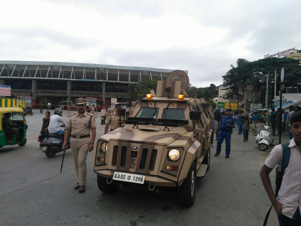 DcpComdCentre's tweet image. #SecurityHighAlert : Specially trained SWAT team will be patrolling in sensitive areas around the city. @CPBlr @AddlCPWest @AddlCPEast