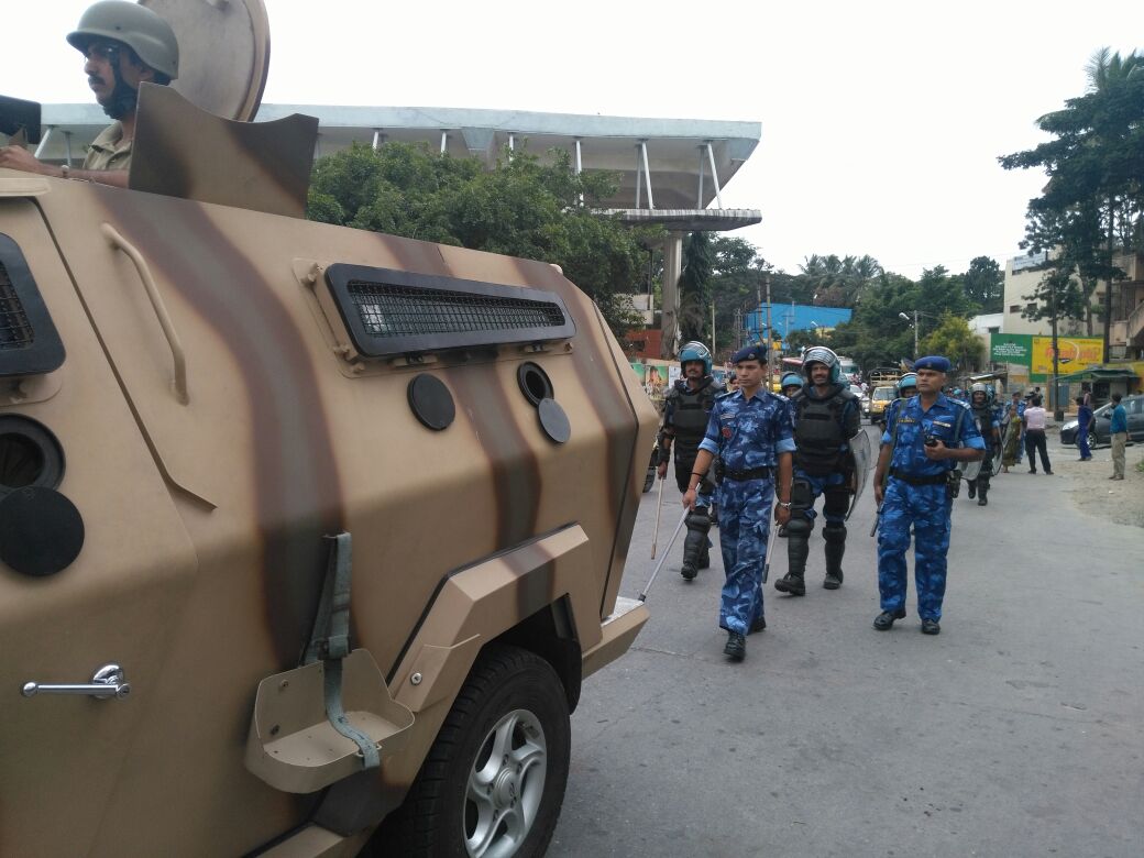 DcpComdCentre's tweet image. #SecurityHighAlert : Specially trained SWAT team will be patrolling in sensitive areas around the city. @CPBlr @AddlCPWest @AddlCPEast