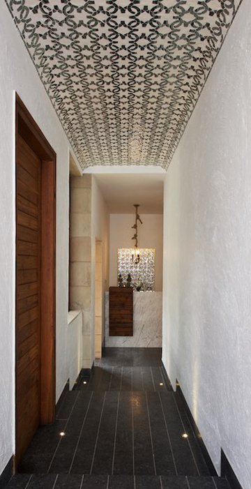 studiodesigninc's tweet photo. The spa with a non-urban accent capitalizes on natural elements to integrate the structure with its environment. #designinc https://t.co/3GKwgaWNrX