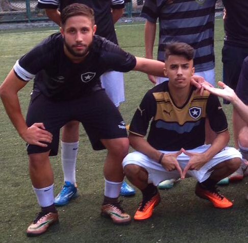 yannoliveira22's tweet photo. Só postei pra mostrar que sou parceiro do Mc Livinho com aids, te amo magrelo ❤️ @Gabriel_Paiva97 @Mclivinho https://t.co/joo3AbLhXu
