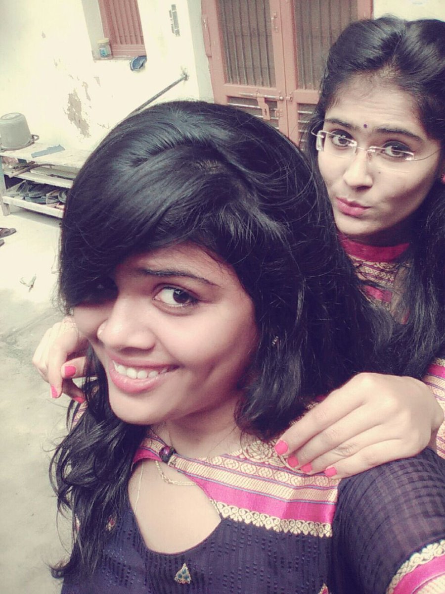 khuc_patel's tweet photo. #mrng #sista #love #😍 https://t.co/Pfqw4SJ2Ij