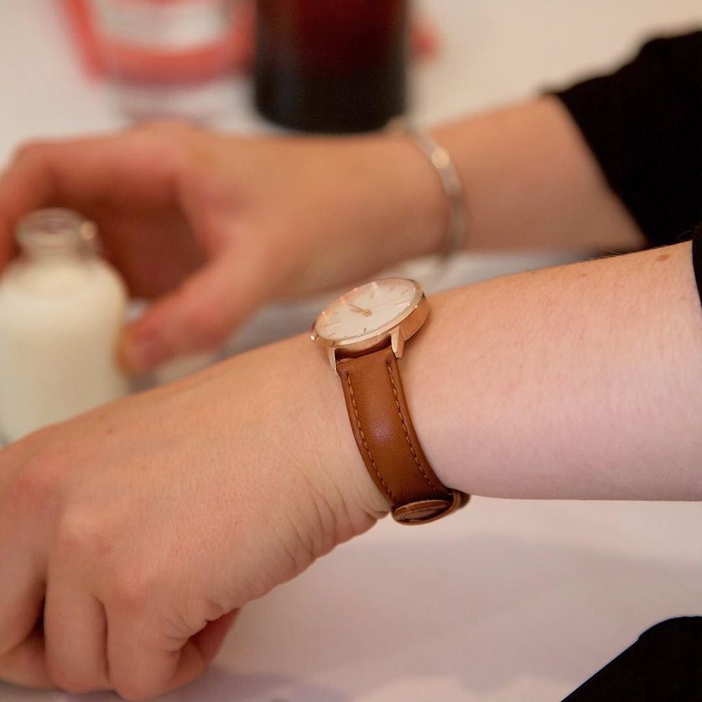 Freedomtoexist's tweet photo. Busy at breakfast @coralslondon - #freedomtoexist #fte3002 #watch #RoseGold #TanLeather #m… https://t.co/vHjDQblovo https://t.co/fOnmVUDMJT