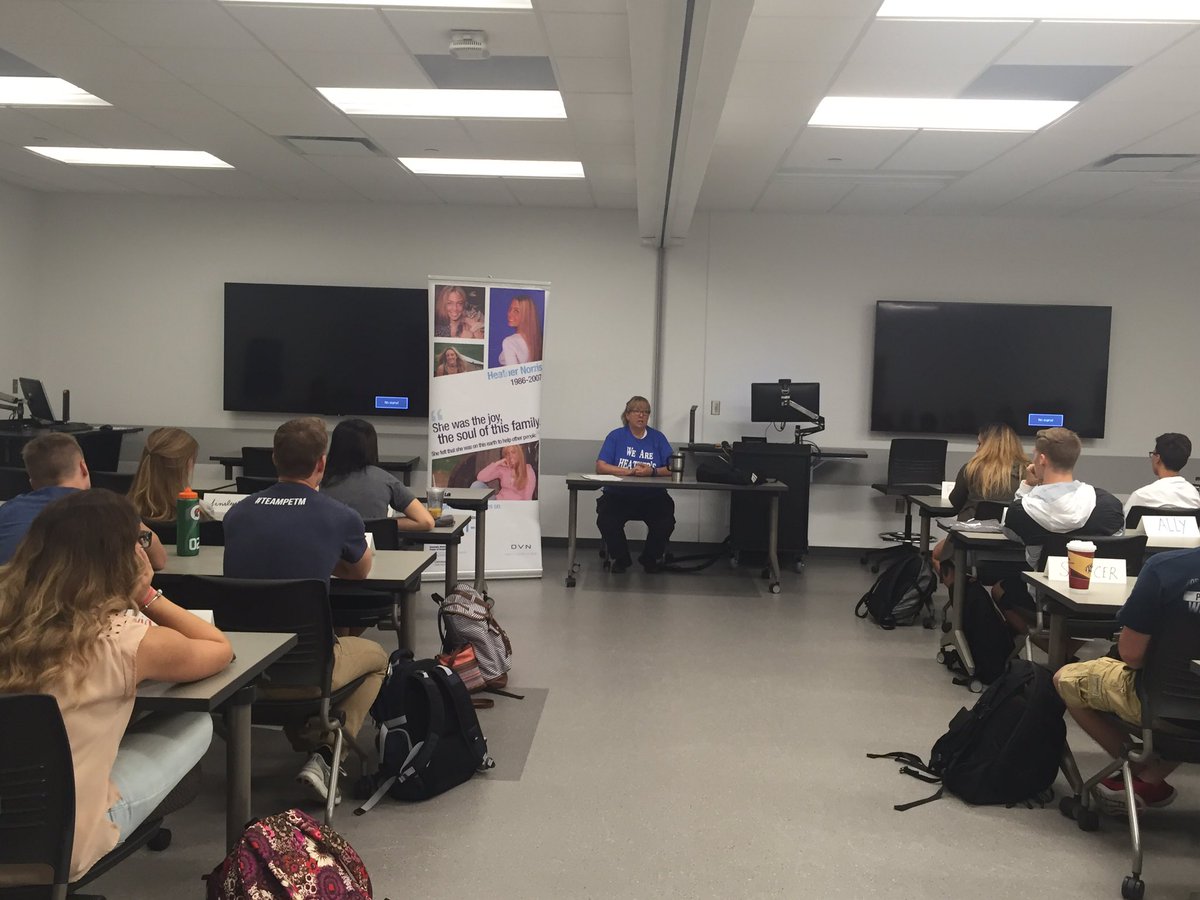LKAngermeier's tweet photo. Debbie being Heather's Voice sharing important message of domestic violence prevention with PETM freshmen #TeamPETM https://t.co/Wgc7Ku18rJ