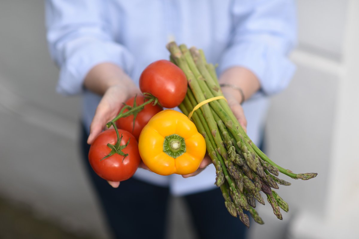 Olio_ex's tweet image. Cutting #foodwaste by 1/4 would mean enough food for everyone on the planet. Join the revolution! Free to download: olioex.com