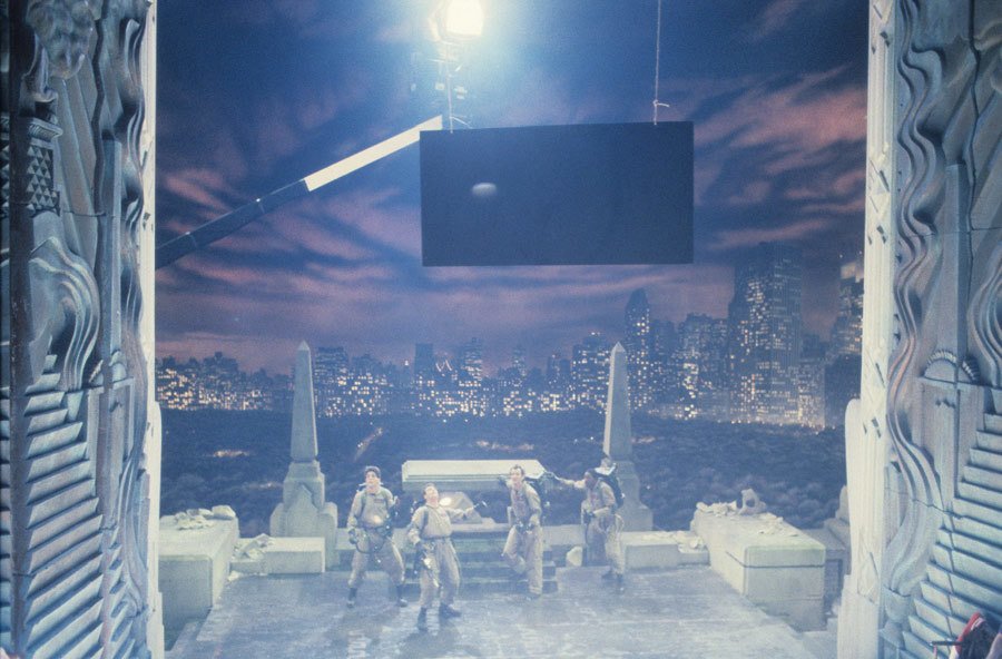 eltorotees's tweet photo. Behind the scenes on the set of #Ghostbusters (1984) for the final showdown with Gozer https://t.co/XEgXxxsYG4
