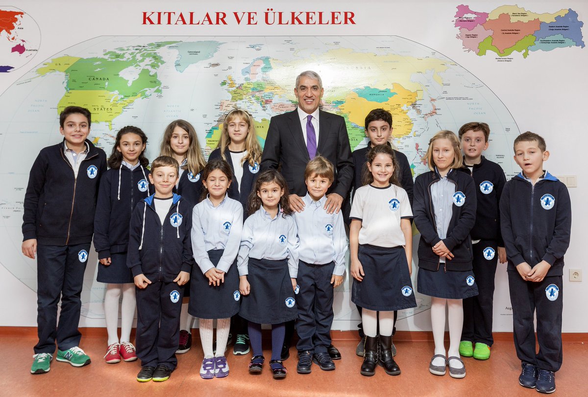 2016-2017 Eğitim ve öğretim yılının tüm öğretmen ve öğrencilerimize hayırlı olmasını diliyorum.