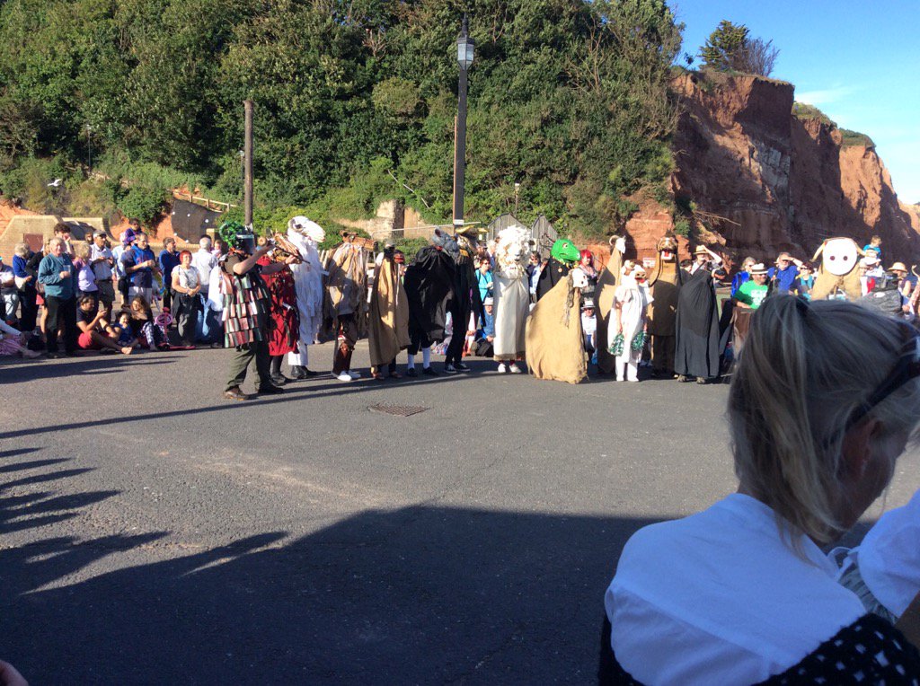 Autumn approaches time to recall memories of summer sun, music &amp; dance <a href="/sidmouthfolk/">The Sidmouth Folk Festival</a> #sidfolkweek