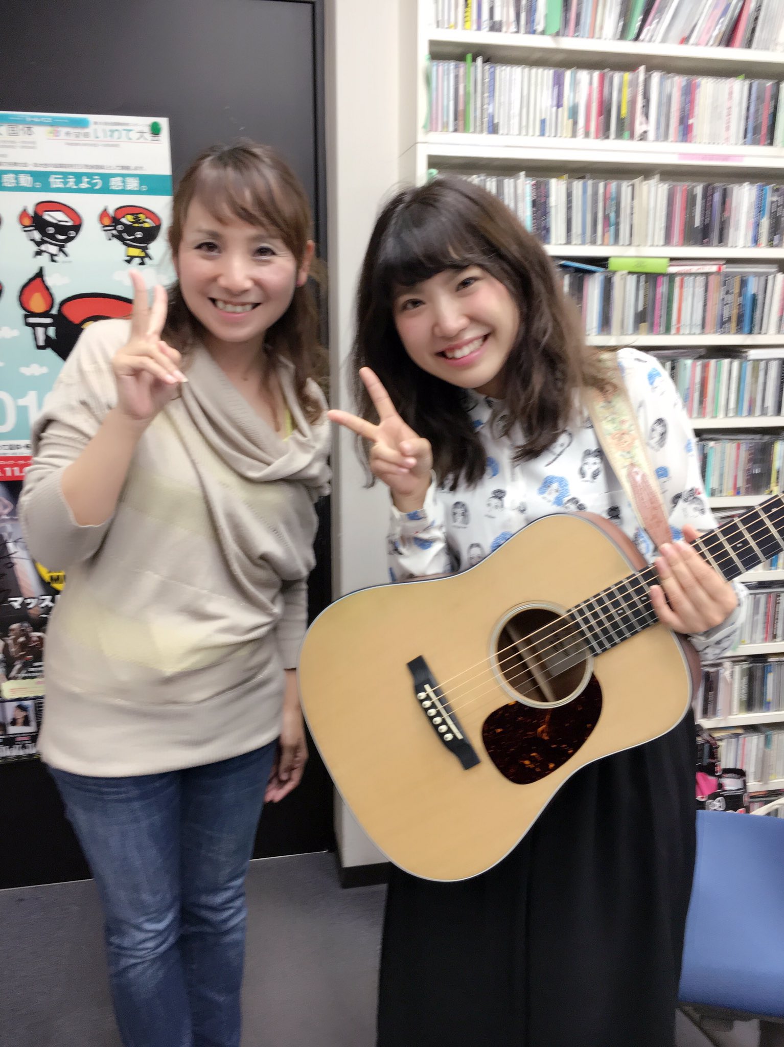 鈴木友里絵 ラヂオ盛岡 Advance Folder 出演させていただきました パーソナリティの 神田優子さんと 生演奏で 助手席 も歌いました O ゚ ゚ O 楽しかったー ありがとうございました このあとはついにライブ 皆さん 鈴木友里絵 ラヂオ盛岡 Advance Folder 出演させていただきました パーソナリティの 神田優子さんと 生演奏で 助手席 も歌いました O ゚ ゚ O 楽しかったー ありがとうございました このあとはついにライブ 皆さん