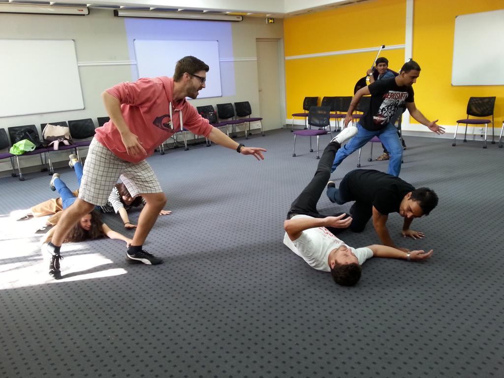 philippeamabile's tweet photo. Body language avec des etudiants internationaux MSc ravis par l'experience #kedgebsmrs. https://t.co/gdr2AxHIHR