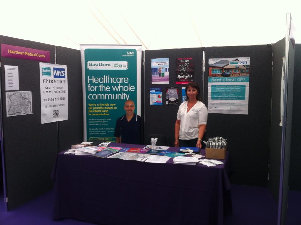 HawthornMedical's tweet photo. We are all ready to meet @OfficialUoM students today at #startofyearfair Come and join us, there's lots of info and giveaways! #HelloUoM https://t.co/ptjCLTpV1Z