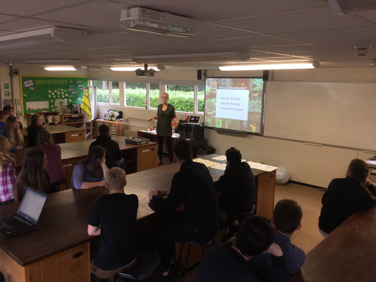BrightFuturesHH's tweet photo. Gail Stride from @UniOfYork teaches #biodiversity + #conservation statistics @HoltHallNorfolk with @LitchamSchool, @sprowstonhigh students https://t.co/RegS9aRqqH