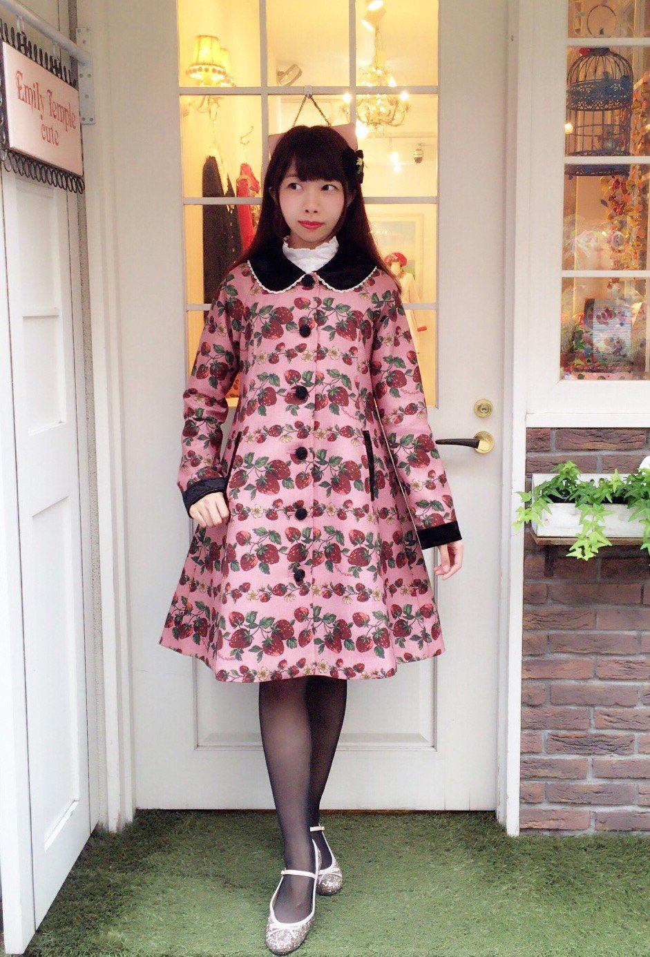 Emily Temple Cute いちごゴブランプリントワンピース | cobegas.cl