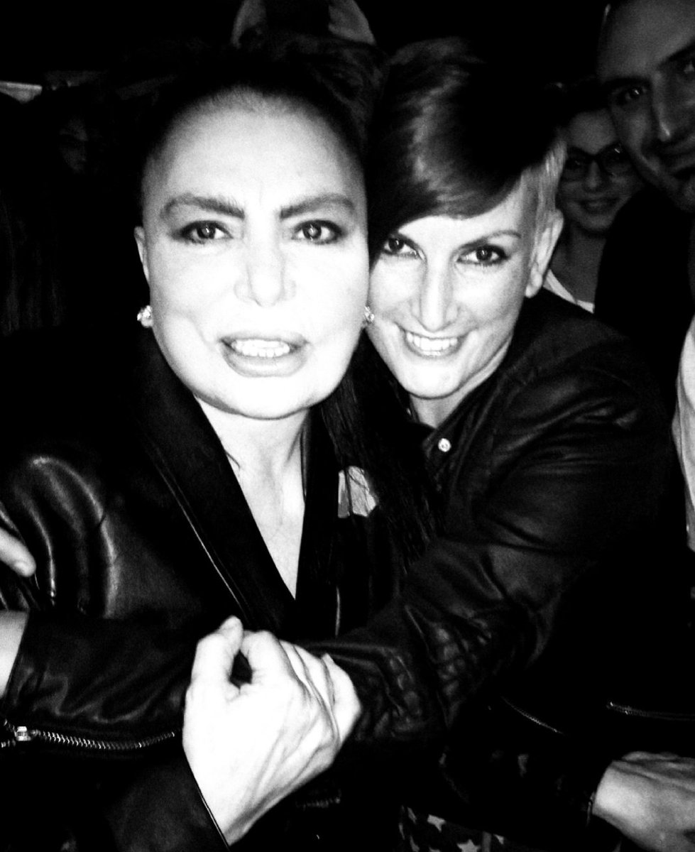 valey_missvaley's tweet photo. Happy Birthday To You MITO!!!!!!!!!!! <3
#loredanaberte #Queen #TheQueenOfRock https://t.co/NjsryXwwfH