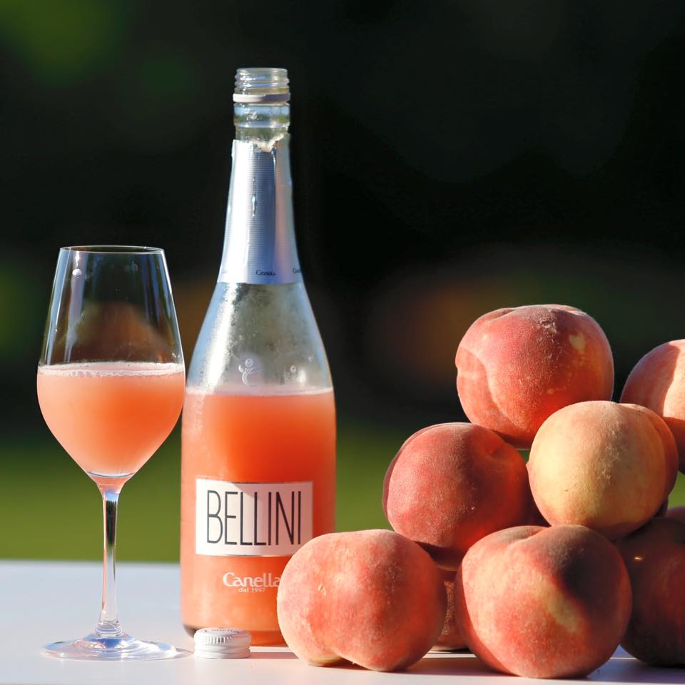 It's time to enjoy a fresh Bellini 
#itaisetan, #isetanita #bellinicanella