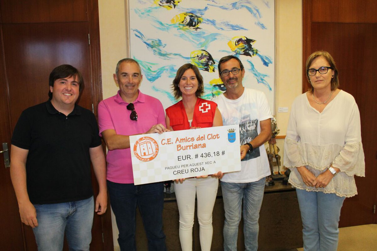 MUCHAS GRACIAS  "AMICS DEL CLOT" x el cheque de la recaudación de la "MARACLOT" a CRUZ ROJA BURRIANA gracias a todos/as los/as "Cloters/es"