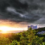 台風が上陸をした後の和歌山の空が、この世の終わりみたいになってる!