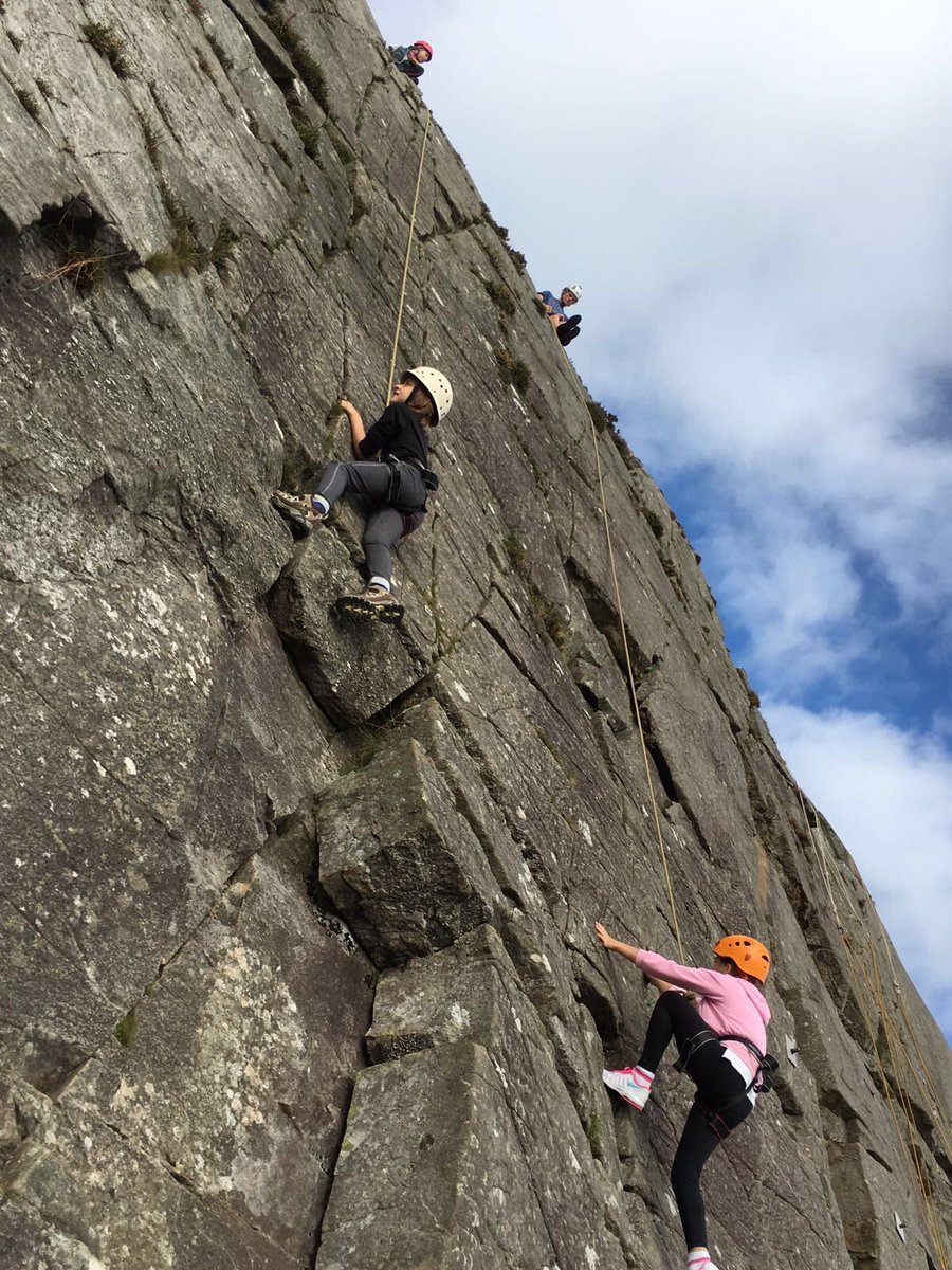 standrewscobham's tweet photo. Climbing at Barmouth. Sensational. @SASA_PTA @cobhamchurch @Cobhammums @ReedsActivities https://t.co/yN6p47XSia