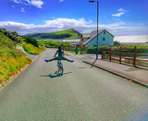 DeepFreeze_UK's tweet photo. Today do something that kickstarts your day &amp; gets your adrenaline going! 🙌🏻 #cycling #bike #AberystwythSeafront
Photo: @jamiledesouzadavies https://t.co/Vmm05aFCIT