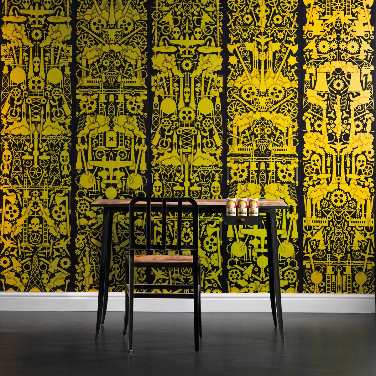 Where do the paintings go? Shop 'Robber Baron' wallpaper by @StudioJobPR for <a href="/NLXL/">NLXL</a> Lab.
bit.ly/2cYAwTx