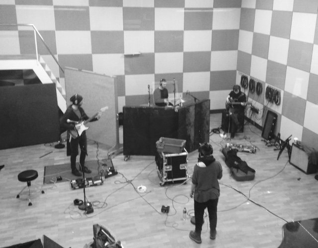 talldanhegarty's tweet photo. Session tracks from @BARQ_music coming up on #TheAlternative on @rte2xm https://t.co/P04Y6Nv5O2
https://t.co/JyUiF97yE4 https://t.co/kryx4mZ6GA