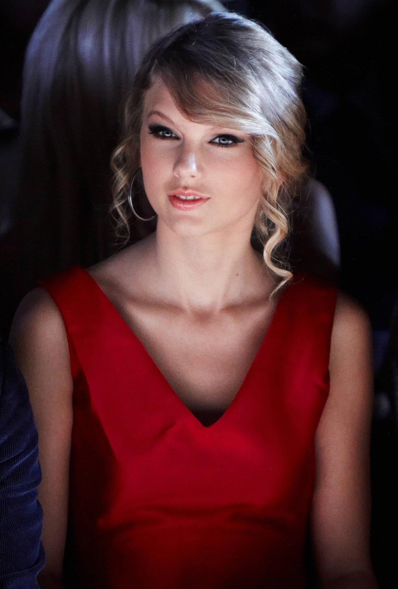 Kimiaf1989Kimia's tweet photo. Flawless💫❤. #iraninswifties @taylorswift13 https://t.co/PjQQEBumN9