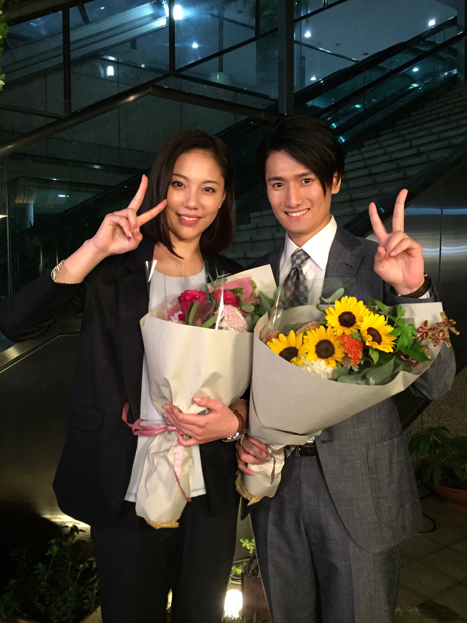 せいせいするほど 愛してる 最終話まであと3時間を切りました あかり役水沢エレナさんと 久野役中村隼人さんのオールアップ写真です 2人の関係はどうなってしまうのか 注目です せいせい 水沢エレナ 中村隼人 T Co Ikp66vppj9 Twitter