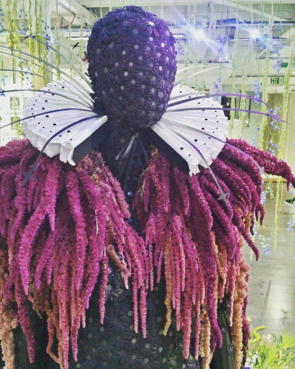 print_at_boss's tweet photo. Congrats to #MakerieStudio @JamJar_Flowers for showcasing their project @Fedrigoniuk, beautiful and inspiring!! https://t.co/YXNrohnSyB