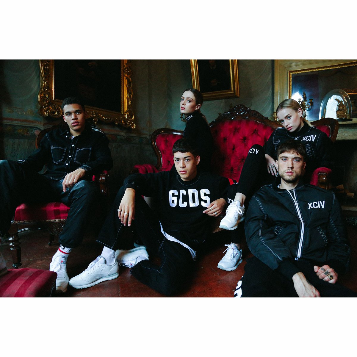 Marcona3's tweet photo. The crew is back @gcdswear #streetstyle #iconic #logo #denim #patches #90s #paris #milan #pfw #nfw #menswear #ss17 #marcona3 #m3etc https://t.co/X7HwylUmNz
