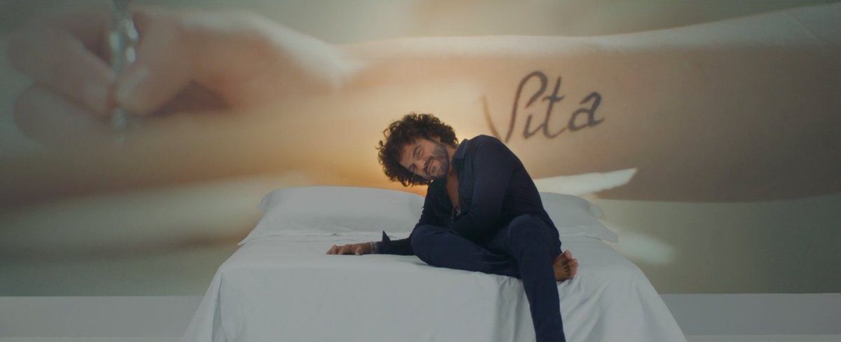 Vevo Italia (@vevo_it) on Twitter photo .<a href="/RengaOfficial/">Francesco Renga</a> è tornato con il nuovo singolo #ScriveròIlTuoNome: ecco il video ufficiale! bit.ly/2ddjjC1 .<a href="/RengaOfficial/">Francesco Renga</a> è tornato con il nuovo singolo #ScriveròIlTuoNome: ecco il video ufficiale! bit.ly/2ddjjC1