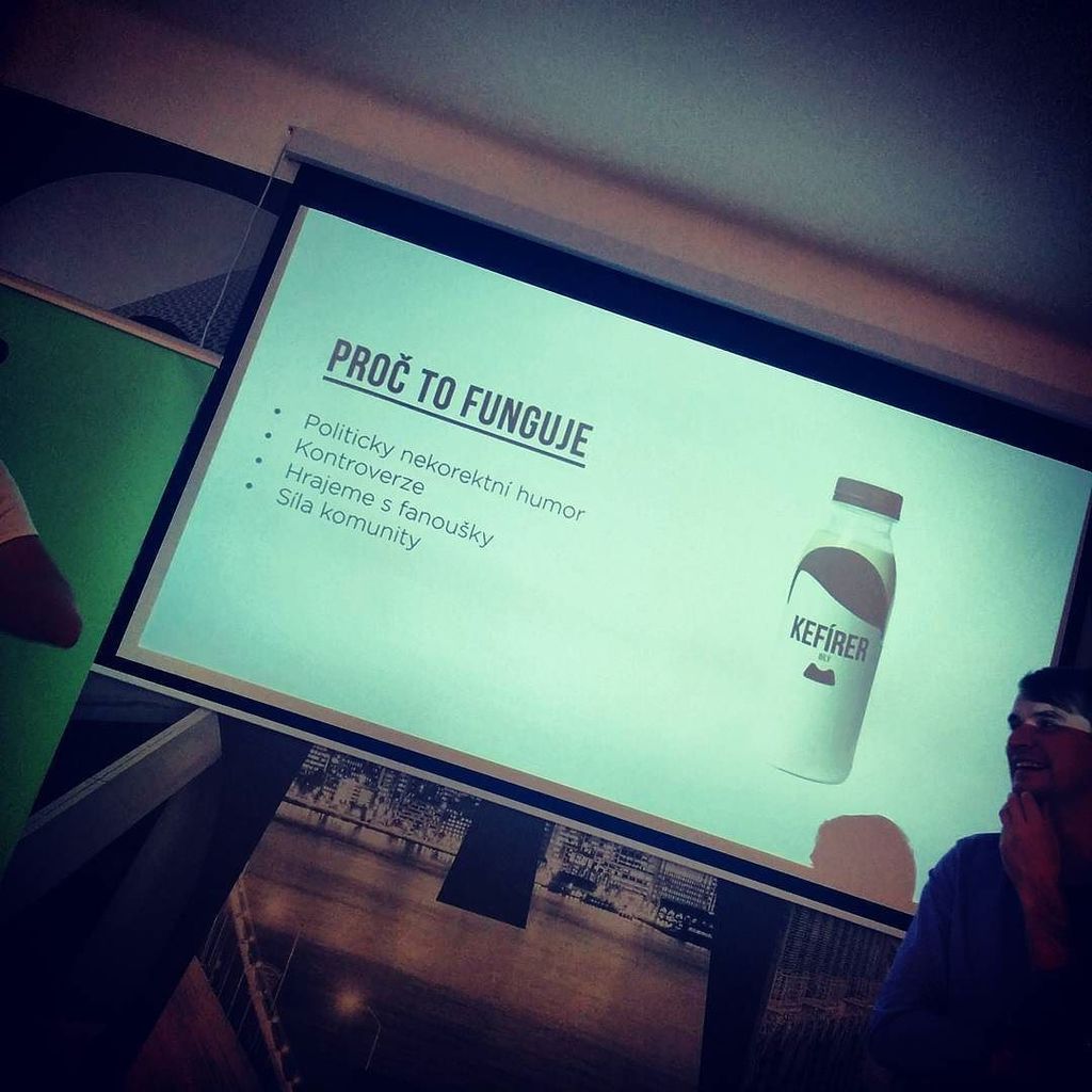 Medvidekpu's tweet photo. Kde je Hitler to se prodává :) #kefirer #prsocial #tw https://t.co/GuWaCTR6FN